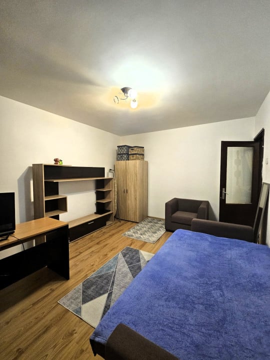 Apartament 2 camere decomandat 4/4, anvelopat, Drumul Taberei, Str.Pravat.