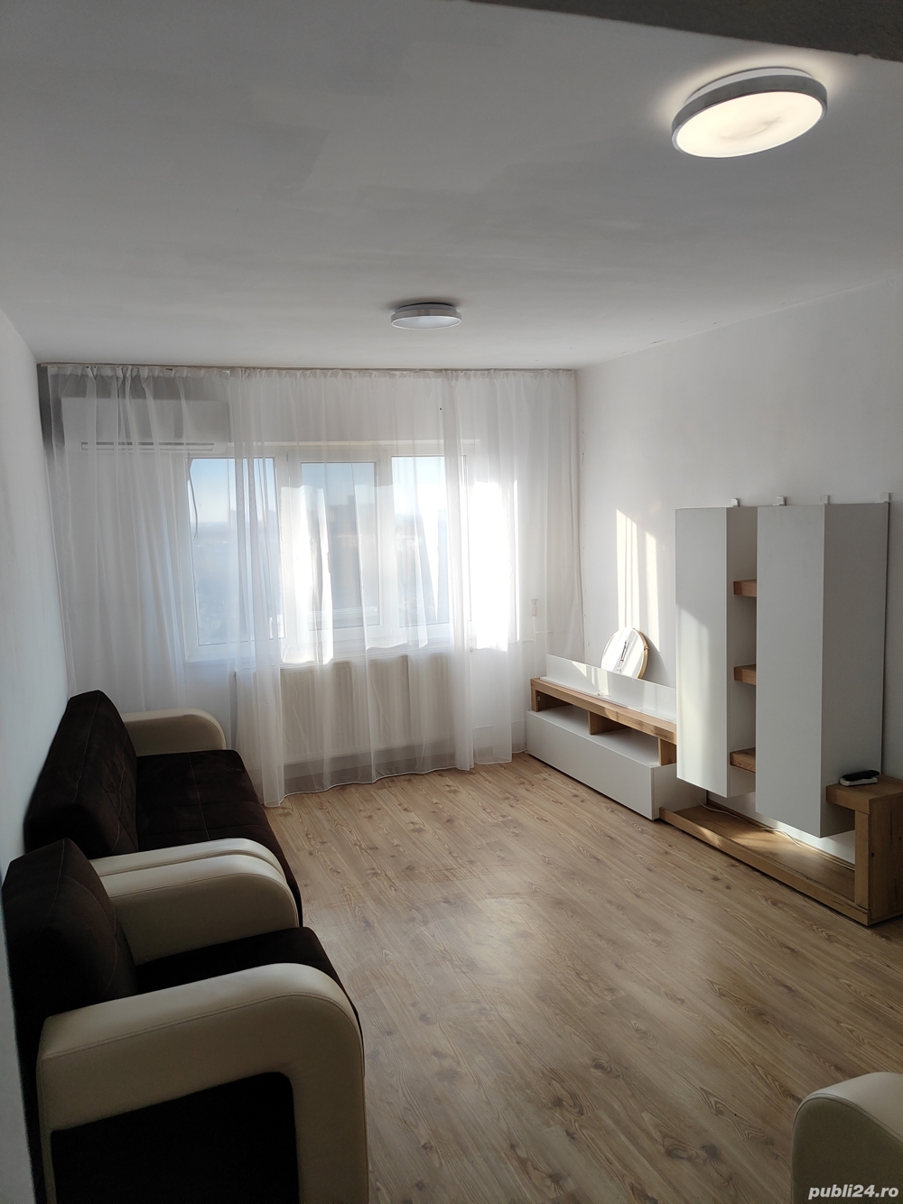 Proprietar vand apartament 3 camere