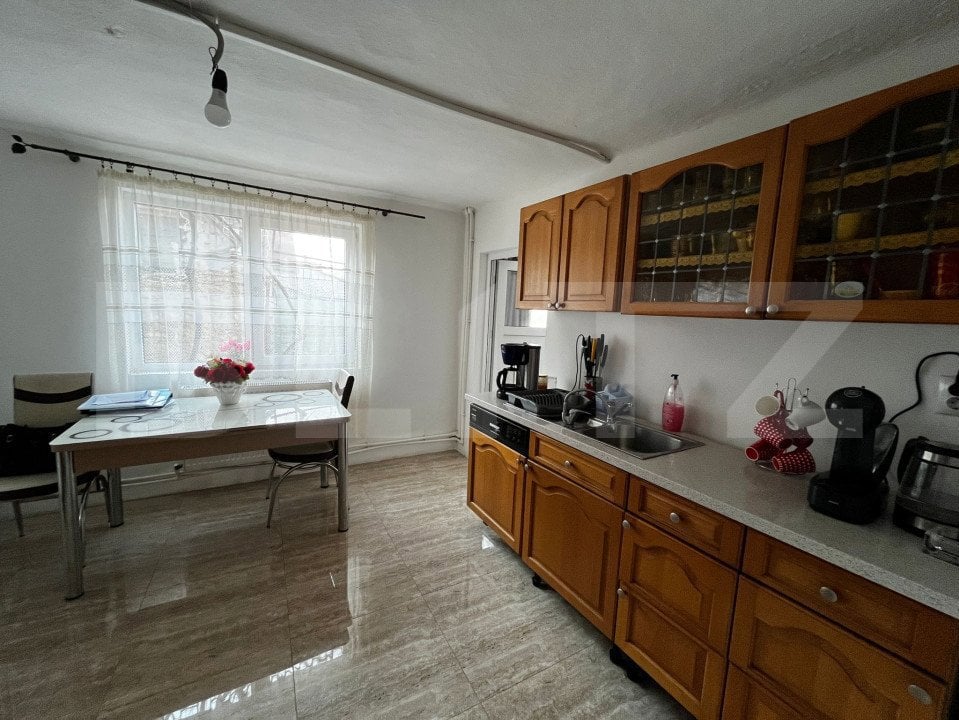 Casa de vanzare, cu 5 camere, 200 mp, la 9 km de Bistrita