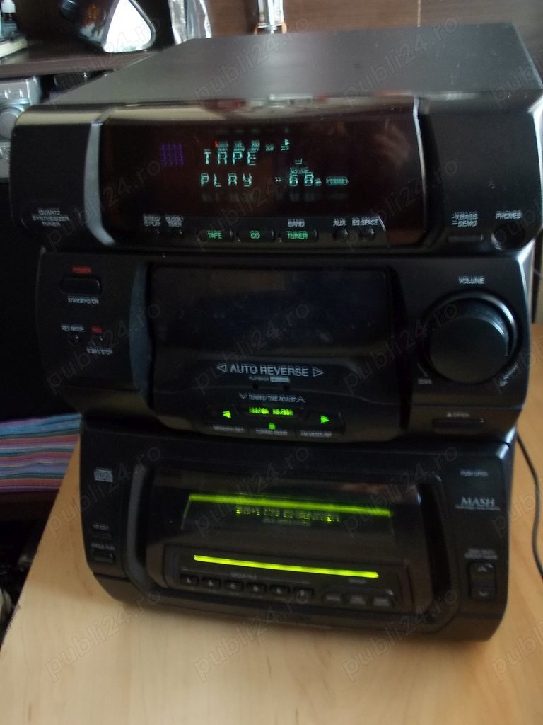 Combina PANASONIC Sa-Ch64 tuner casetofon magazie 61 cd amplificator receiver,telecomanda,Singapore