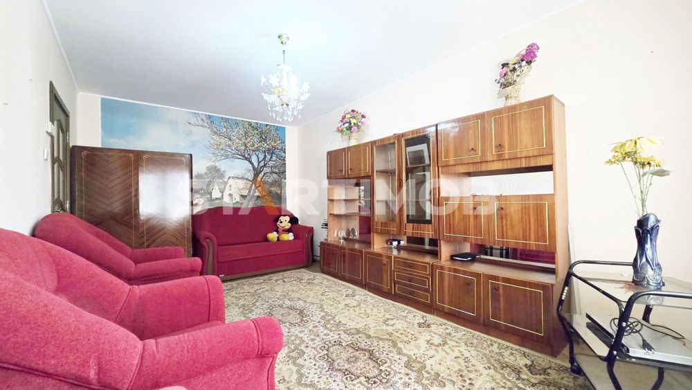 Apartament 3 camere cu parcare