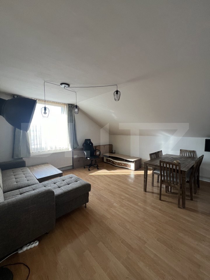 Apartament pe două niveluri, cu mansardă, 3 camere, 85 mp, zona-Mărăști