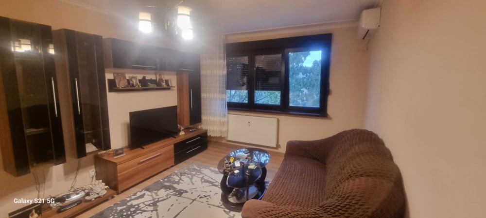 Apartament cu 3 camere, decomandat, et 4/4, Titan/Burniței