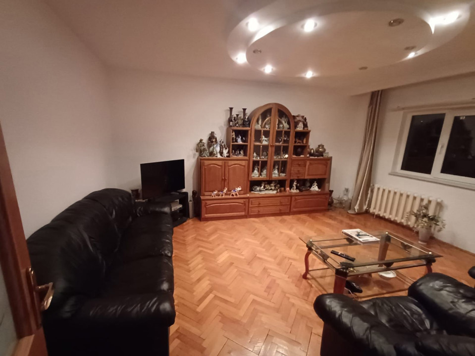 Apartament cu 3 camere, decomandat, bl 1986, et 4/10, Obor