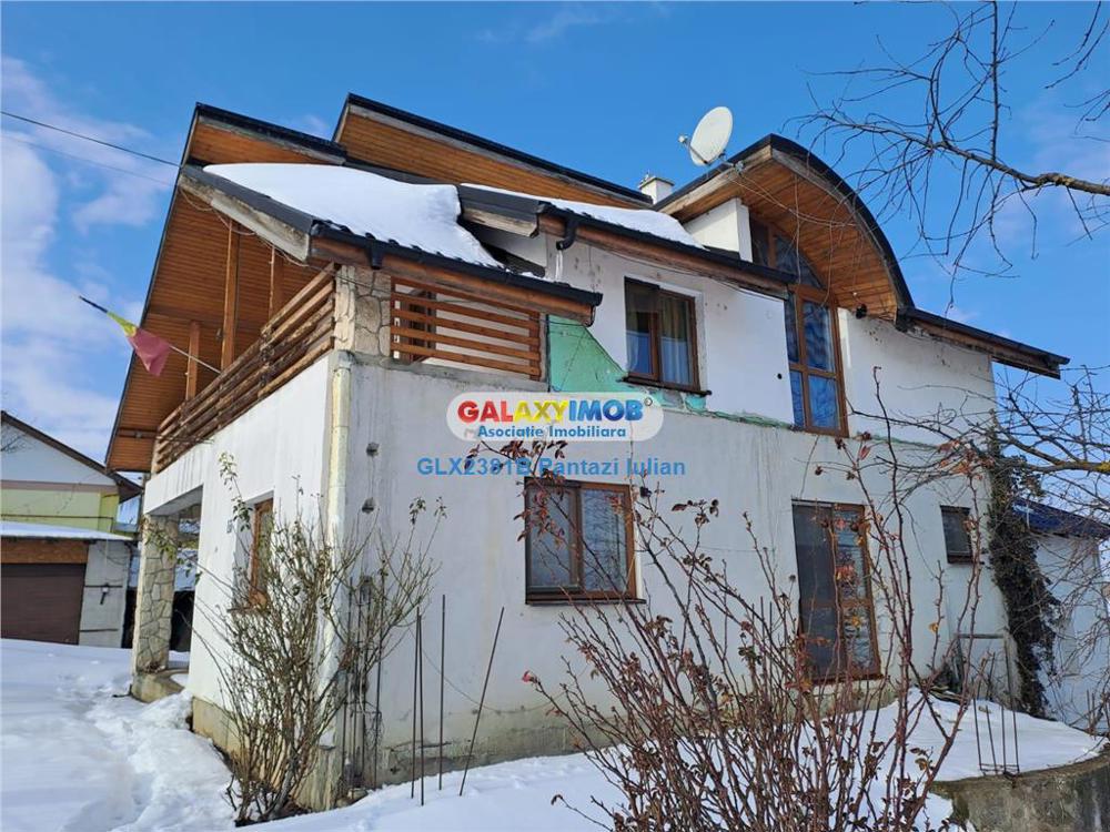 Vanzare Casa Gradistea | 5 camere | Suprafata teren 2400mp | An 2011