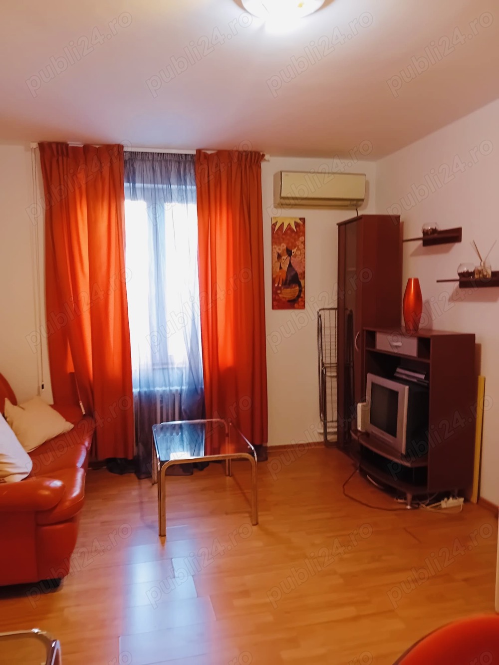 Închiriez apartament