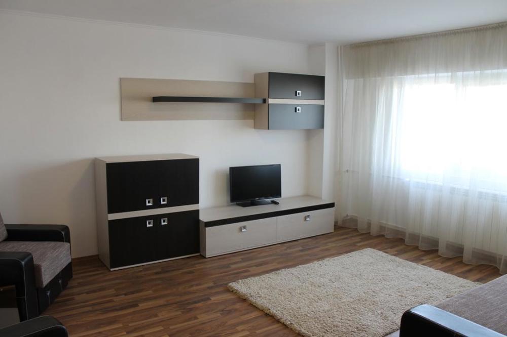 Inchiriez apartament 2 camere, zona Piata Muncii, decomandat, dotat cu boiler