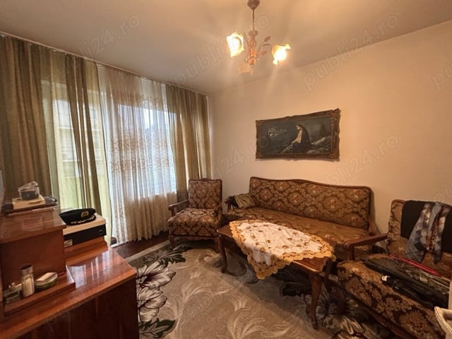 Apartament cu 3 camere in centrul Nasaudului