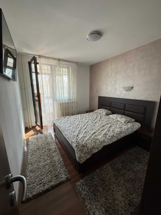 Apartament 3 camere de închiriat Militari păcii