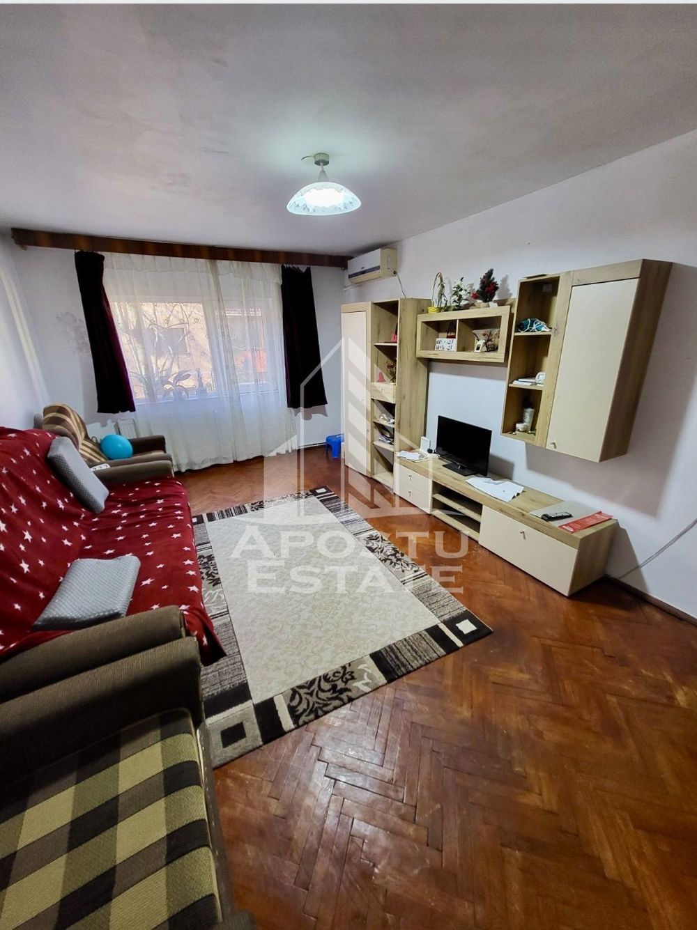 Apartament cu 2 camere, mobilat si utilat, zona Soarelui