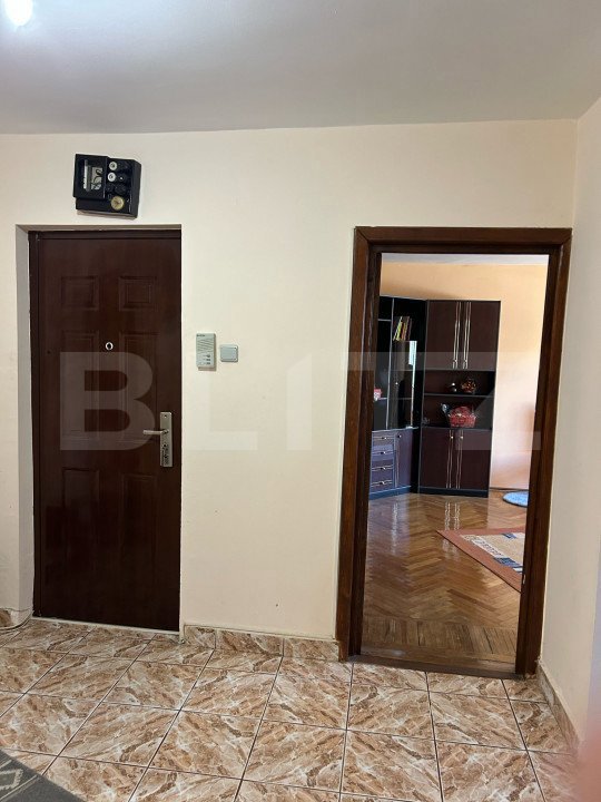 Apartament de vanzare, cu 3 camere, Pucioasa