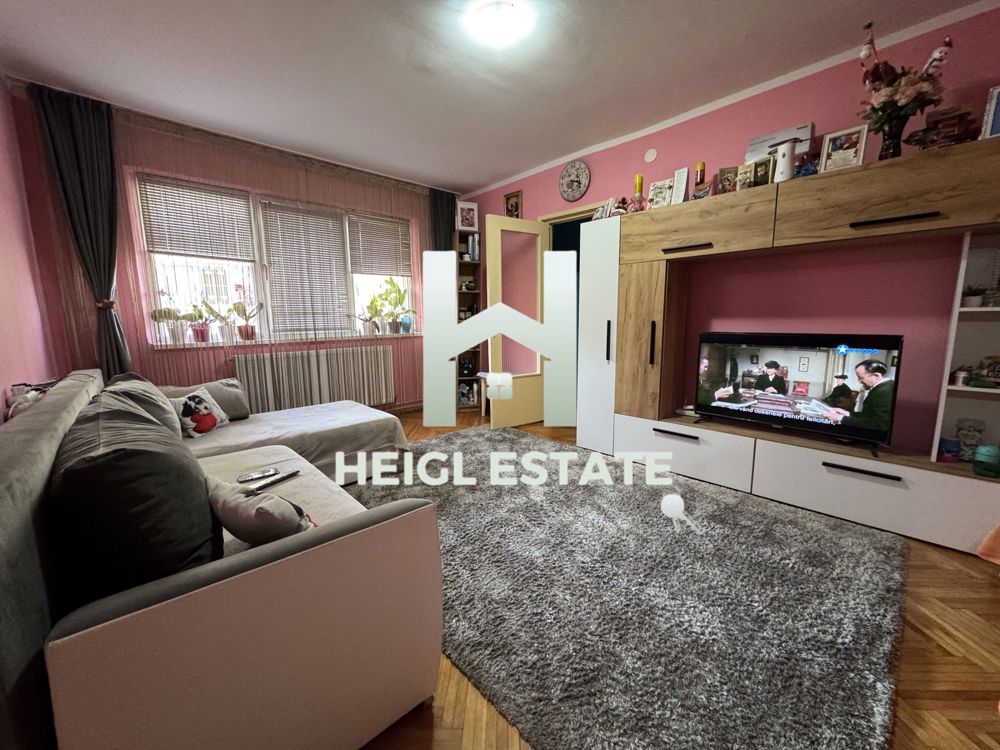 Apartament cu 3 camere in zona Soarelui