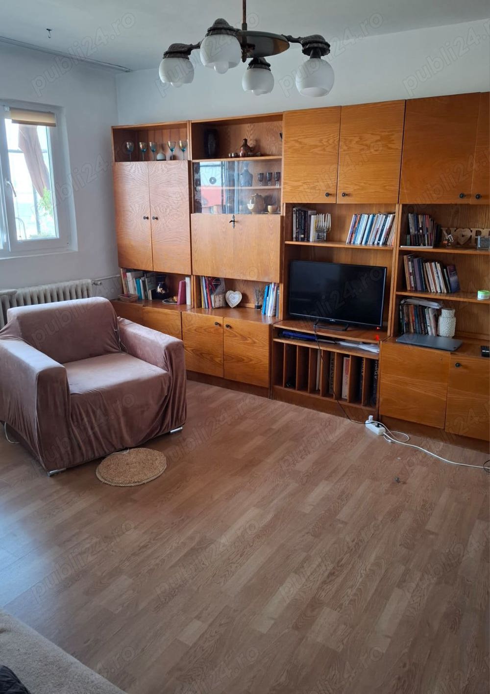 Apartament cu 3 camere de vânzare