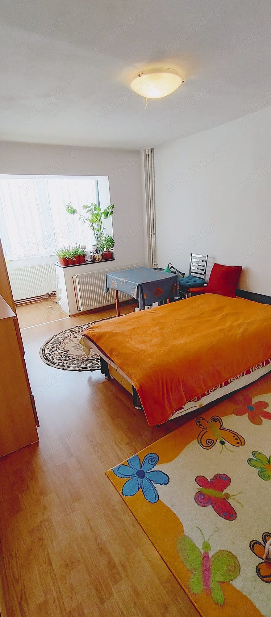 Scriitorilor, apartament 2 camere, etaj intermediar.