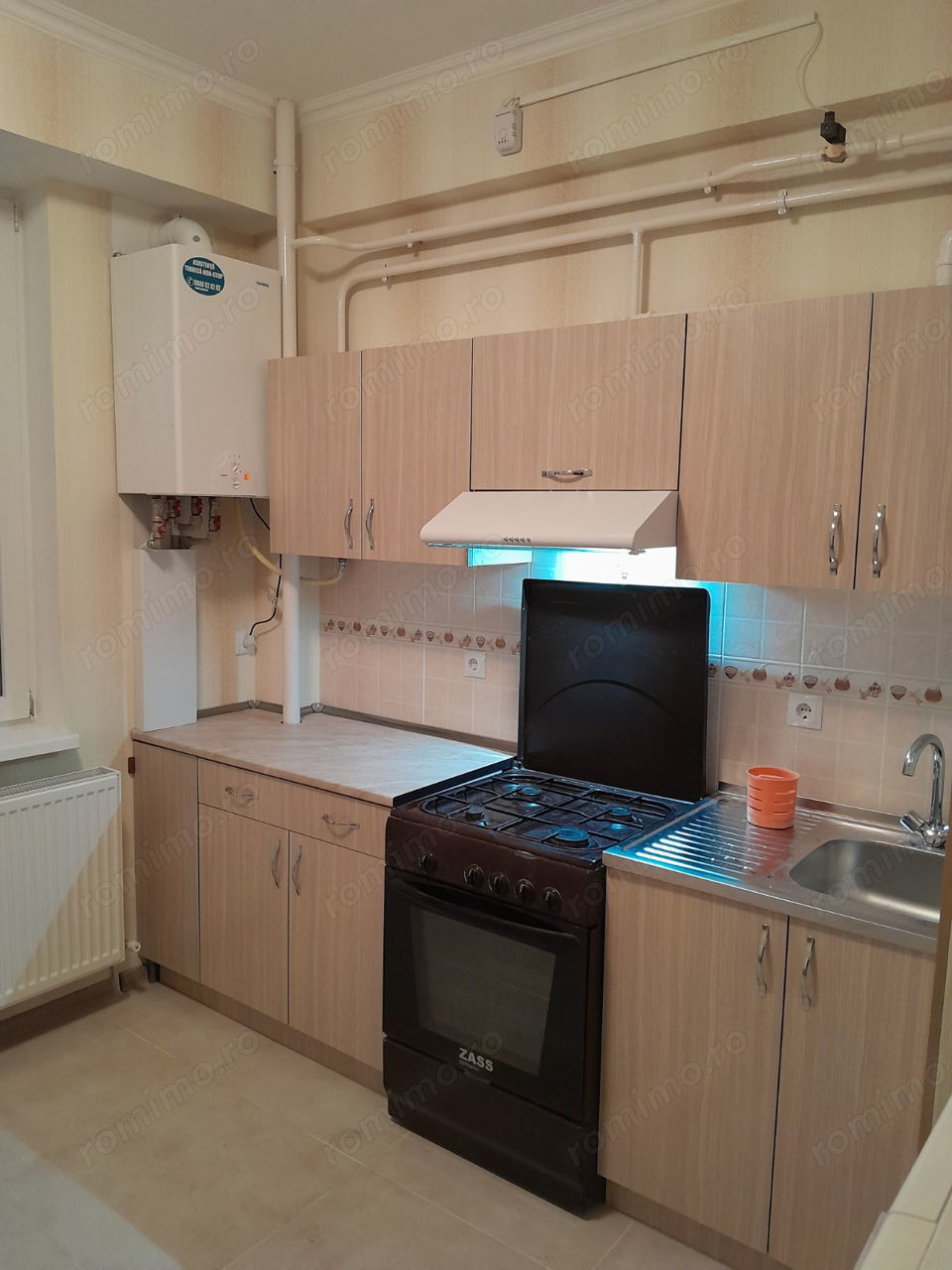 Garsoniera cu centrala proprie de inchiriat in zona Timpuri Noi