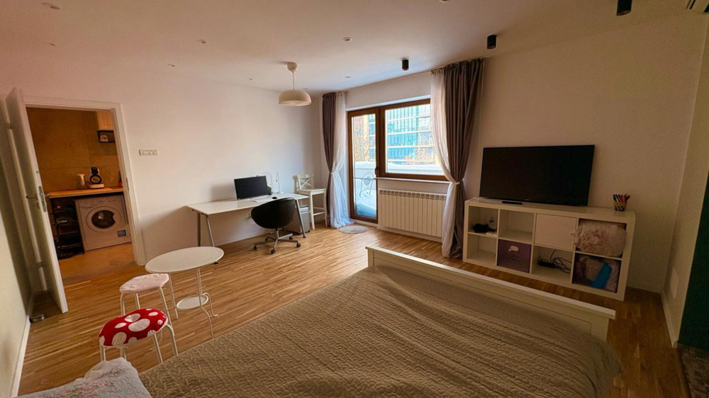 Apartament tip studio 4/4, bloc tip H special, vizavi de Mall Afi Cotroceni.