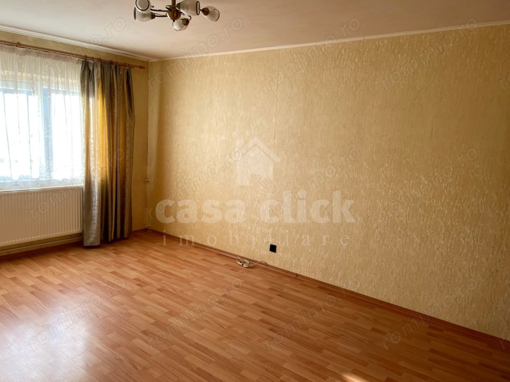 Apartament nemobilat 3 camere Micro 14, zona IREG