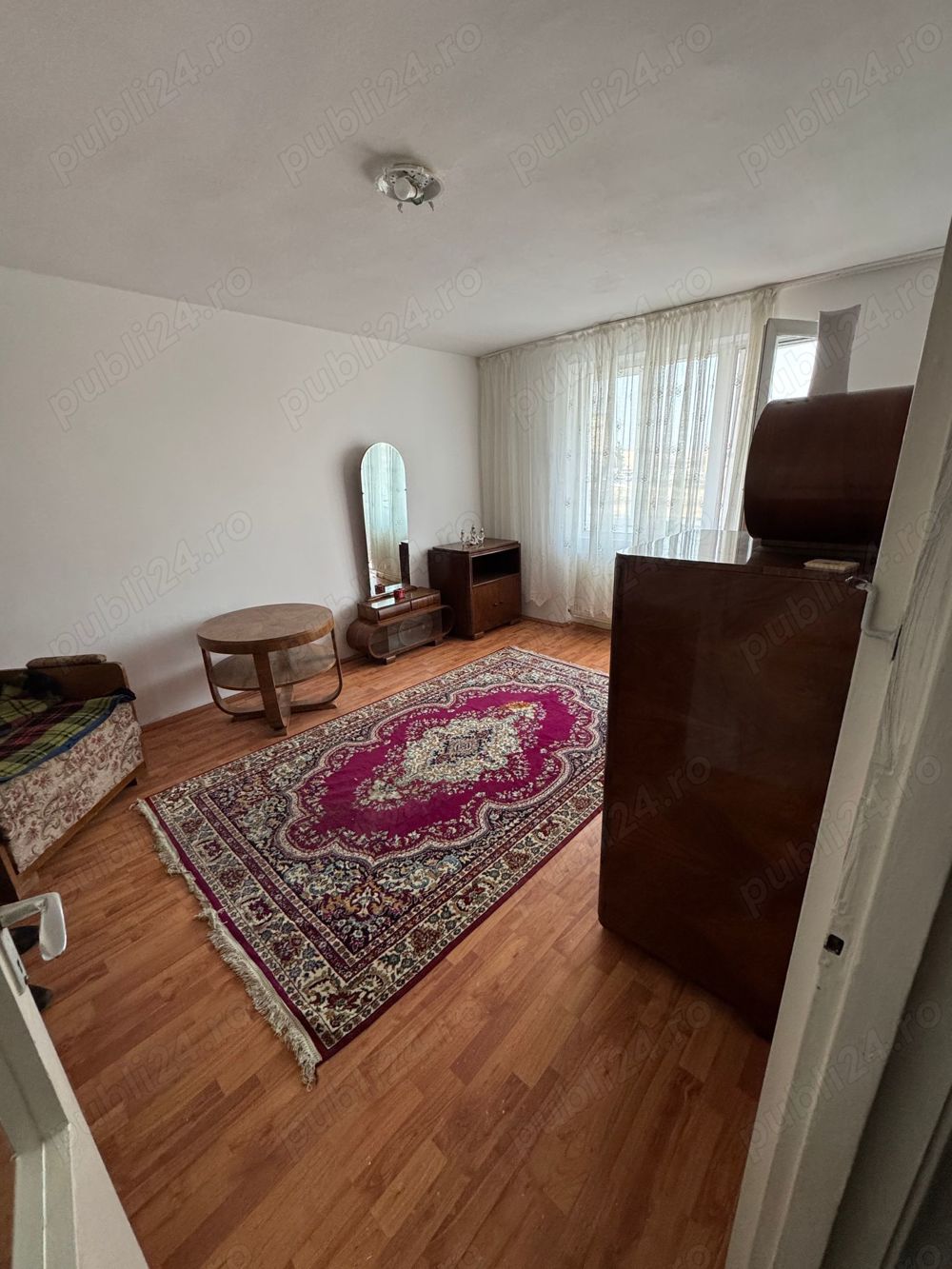 Închiriez apartament 2 camere