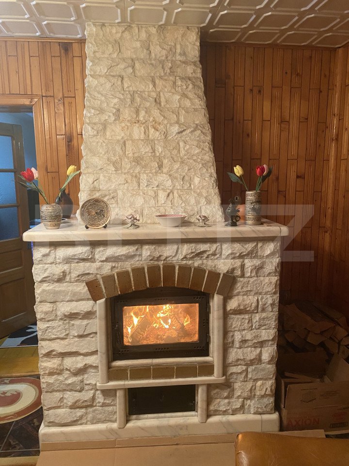 Casă de vânzare, cu 7 camere, 480 mp, zona Bd. Bucovina