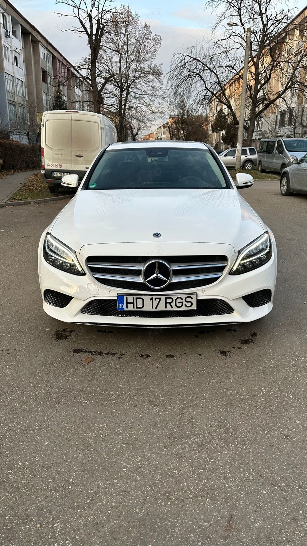 Vind Mercedes clasa C 4Matic an de fabricație 2019 ,km,93800 ,194 de cai ,stare impecabilă,ofer carv