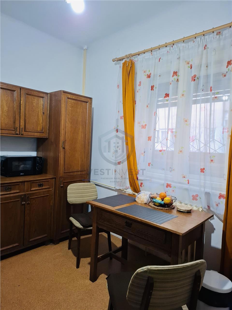 Apartament cu 2 camere semidecomandat B-dul Dacia