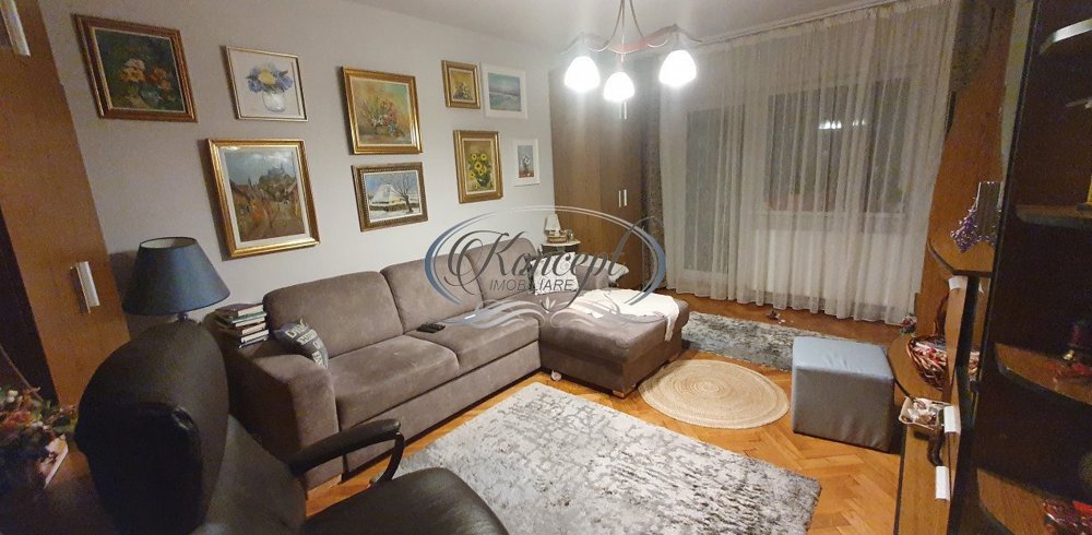 Apartament modern cu parcare, pe strada Tasnad