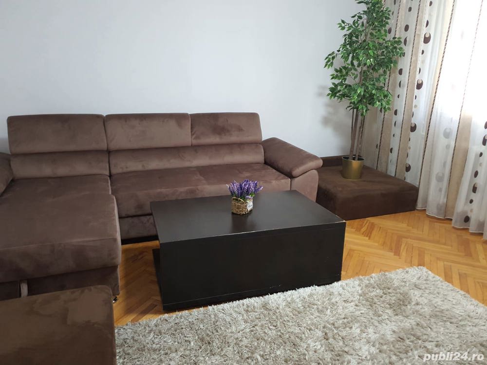 Apartament 3 camere, decomandat, Spitalul Județean ,et 1