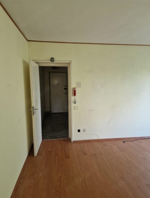 Apartament 3 camere de vanzare Nitu Vasile - Piata Sudului