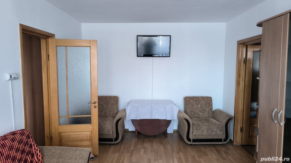 vand apartament 2 camere negociabil