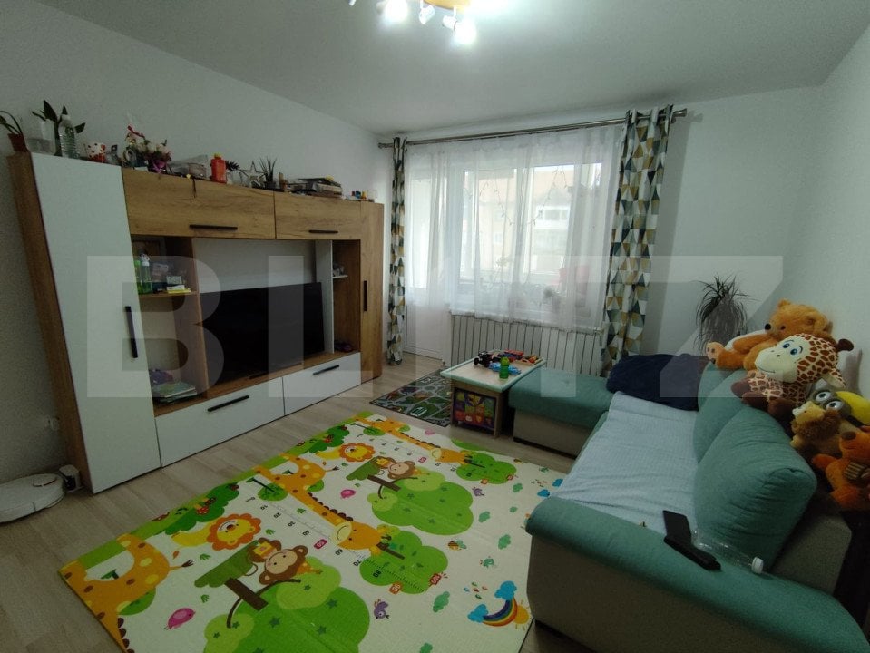 Apartament 3 camere, 60mp, zona Cugir