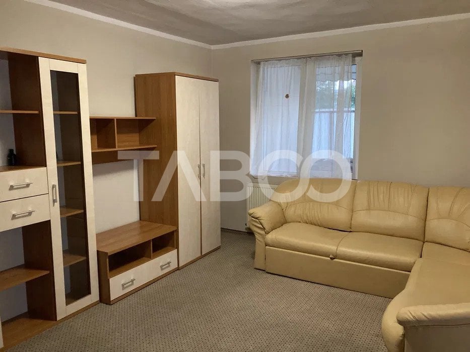 Apartament 2 camere decomandate de vanzare Milea cu balcon mare