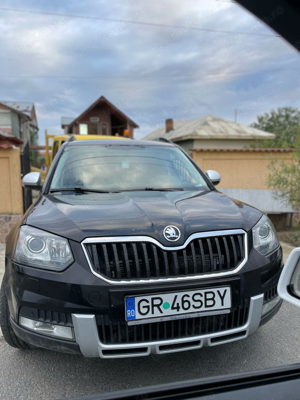 Vând SKODA YETI 2015   unică  în România. 