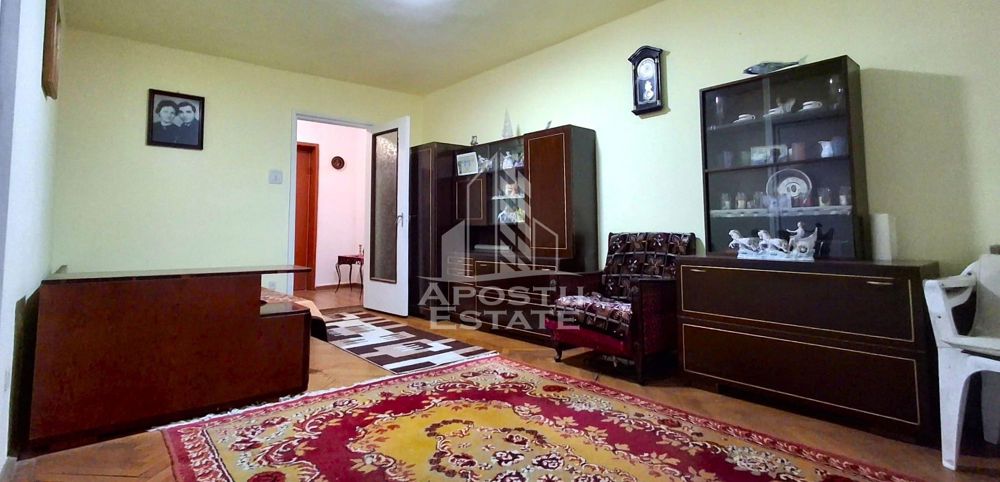 Apartament 2 camere semidecomandat, Gradiste