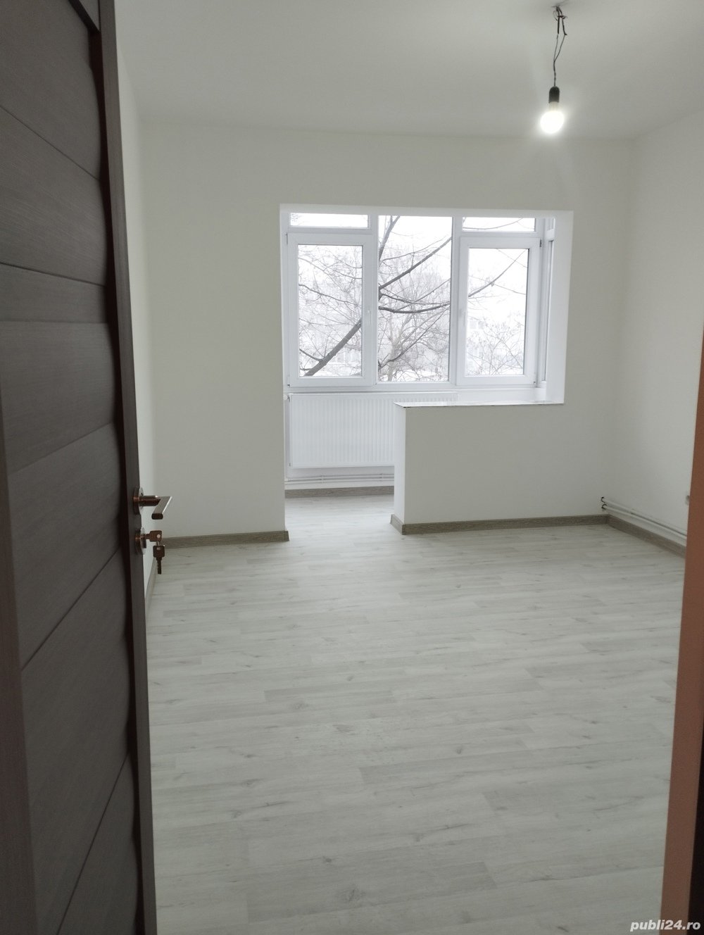 Vând apartament 3 camere decomandate,69 m, etaj 2 