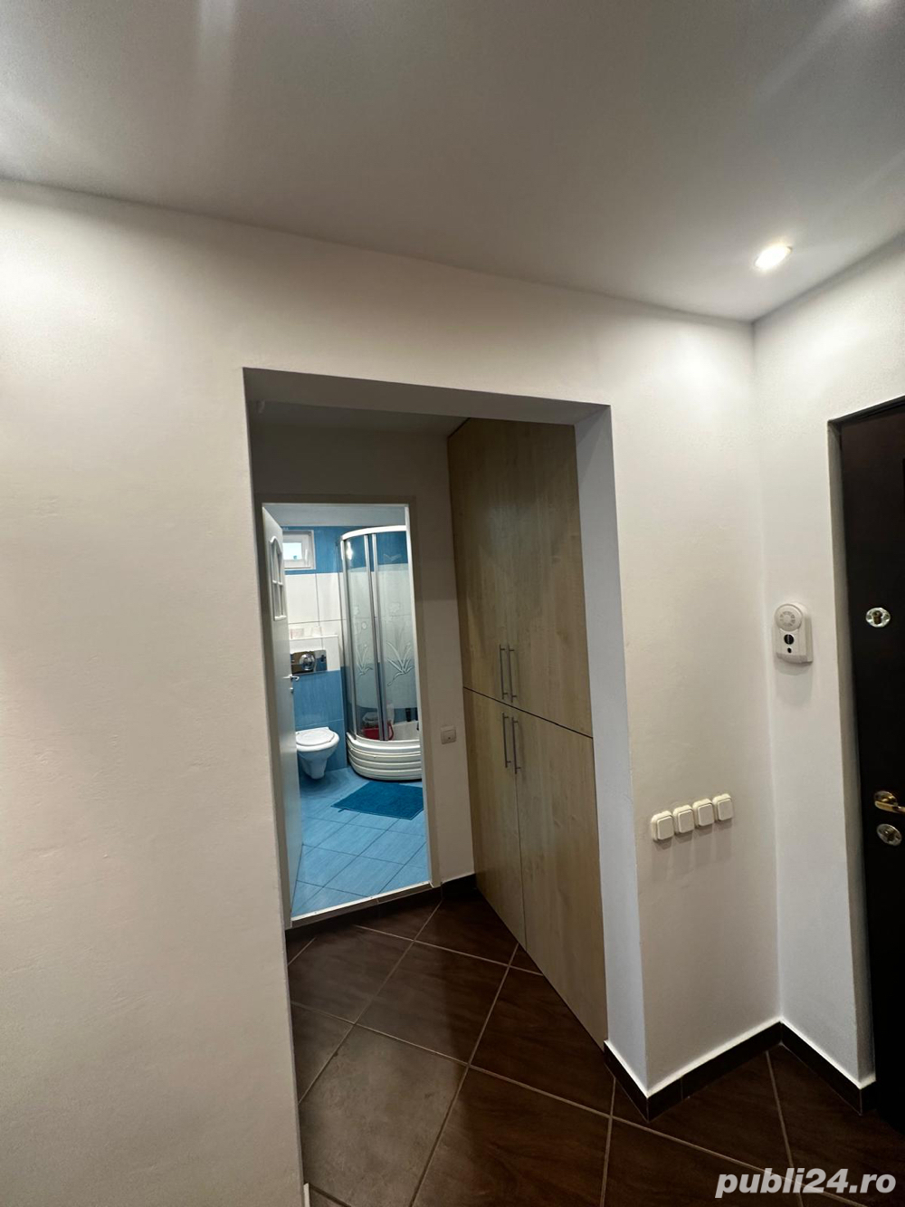 vand apartament