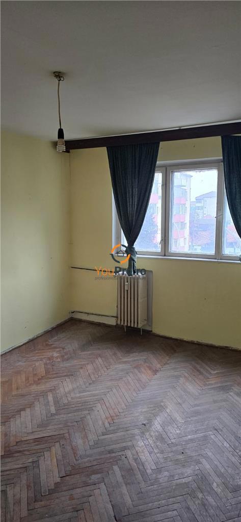 Ocazie! Apartament cu 2 camere etaj 3 zona Sagului