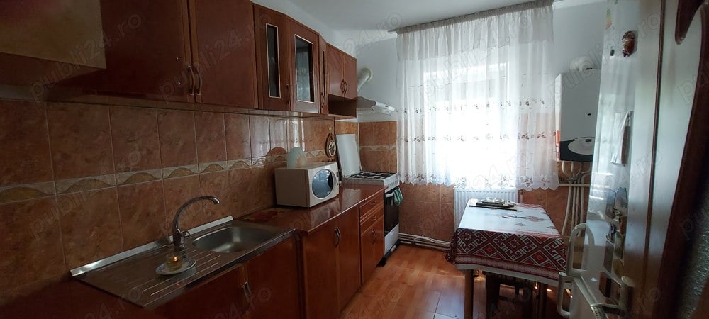 Închiriere apartament 2 camere semidecomandat, cartier Muncitoresc