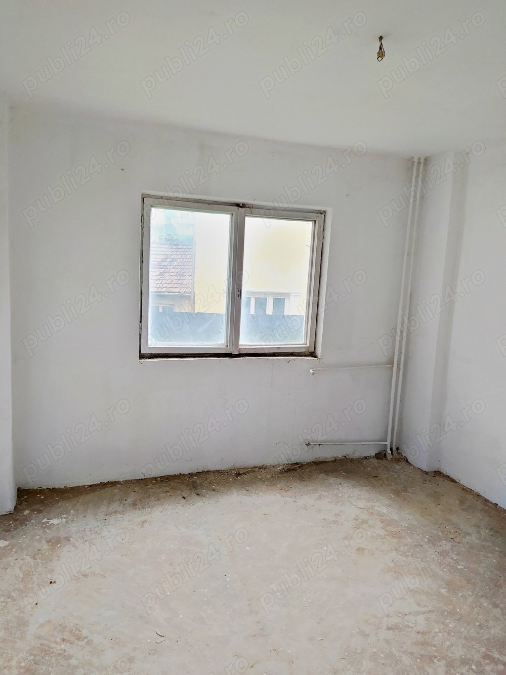 Apartament 2 camere cu teren aferent