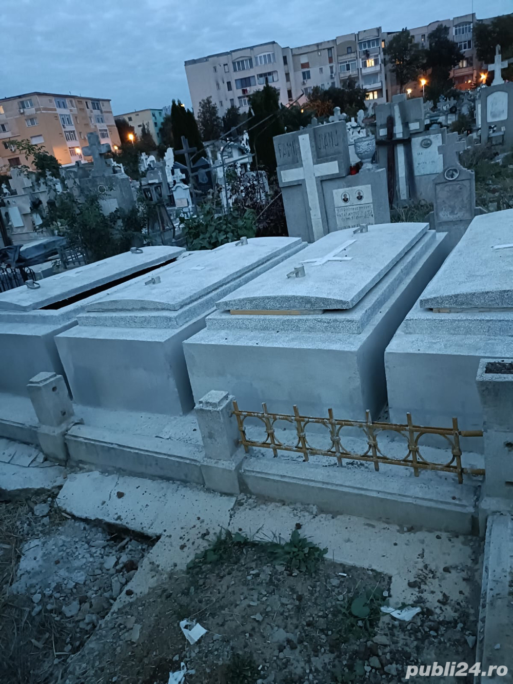 Vand 2 cavouri cu 2 locuri