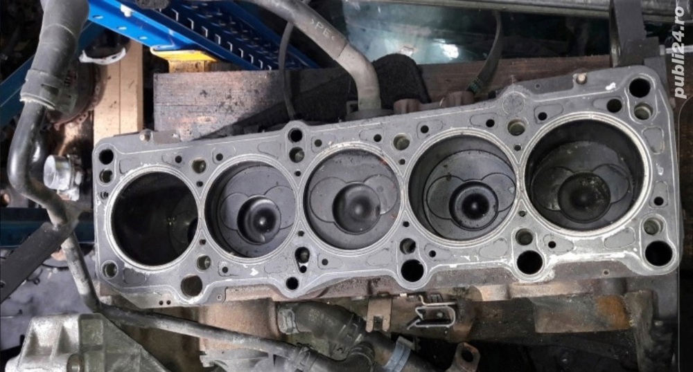 bloc-motor Vw LT 2,5tdi 109cp cod ANJ/AVR,pistoane noi,segmenti,tacheti noi,galerii,pompa ulei / apa