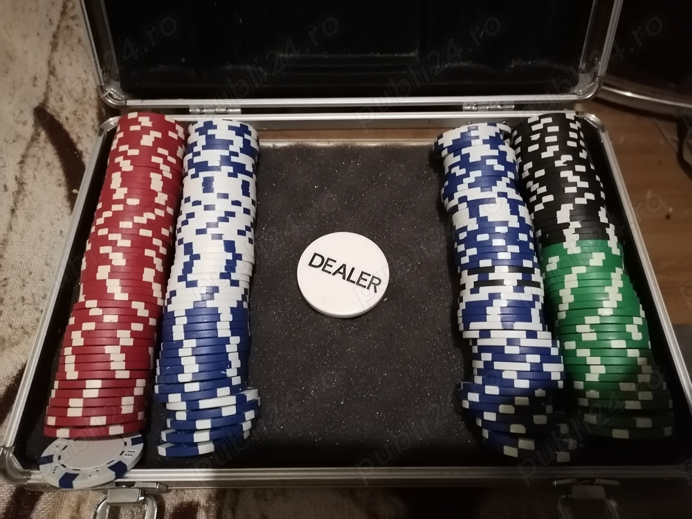 cutie  cu 196  piese  jetoane  joc