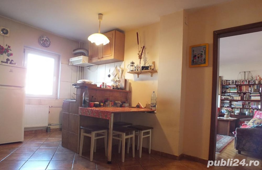 Vand apartament 4 camere Lipovei