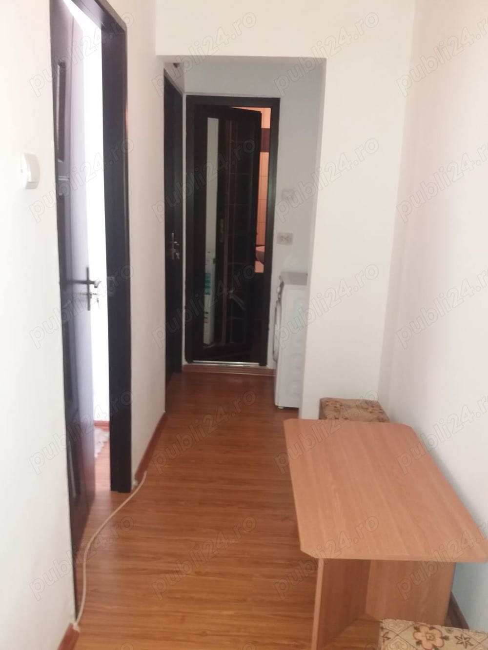 Închiriez apartament