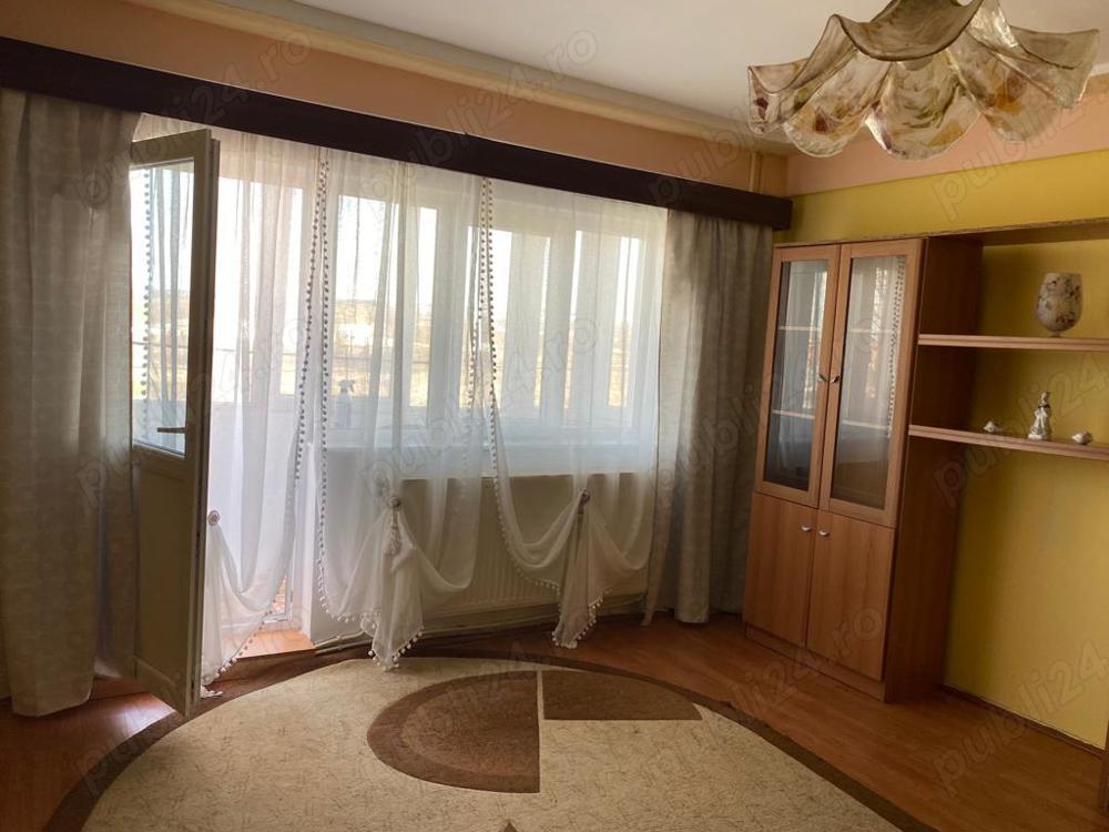 Închiriez apartament complet utilat cu garaj