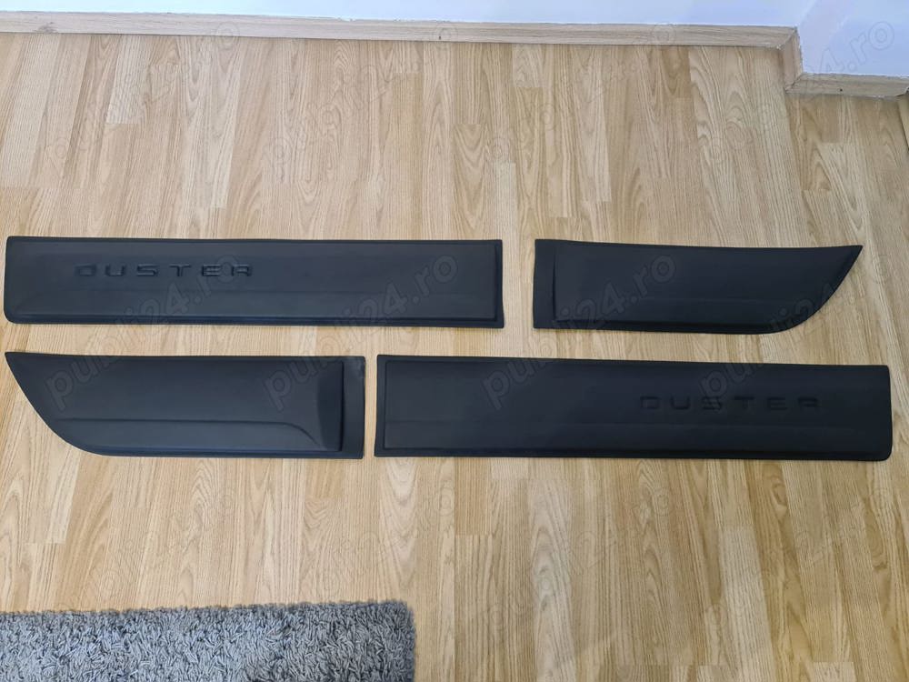 Bandouri laterale Dacia Duster 2019