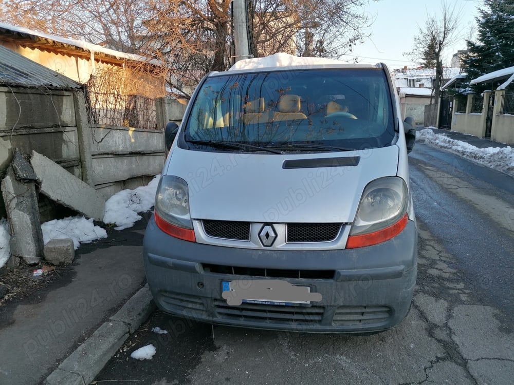 Renault Trafic 8+1 locuri An 2006