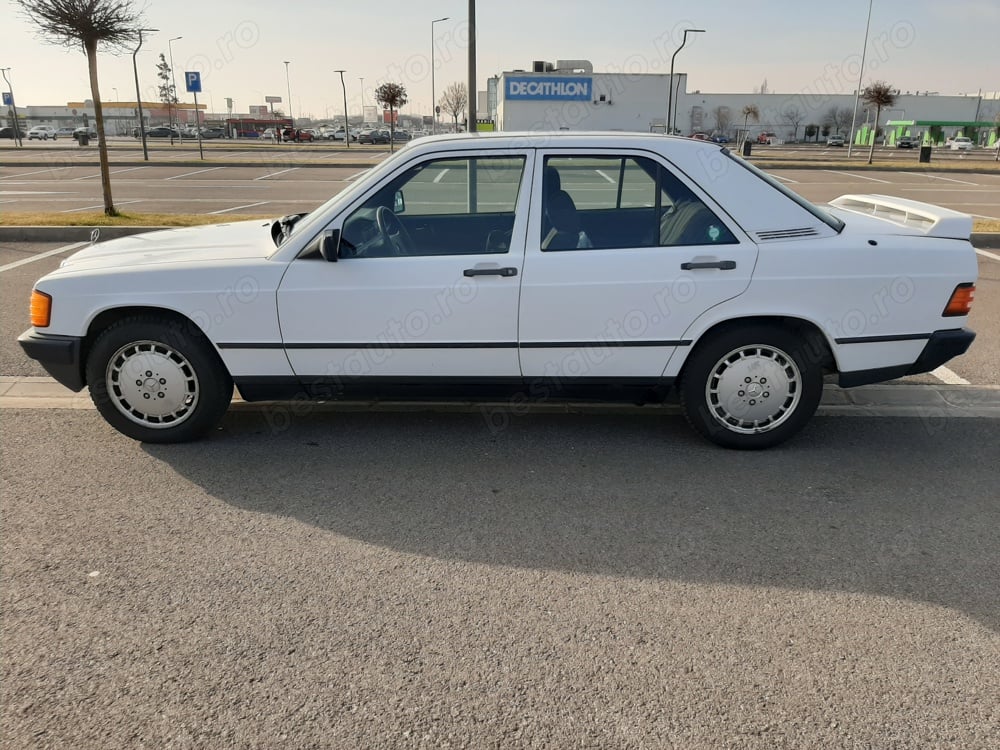 De vanzare Mercedes 190 2.3 benzina automat AC