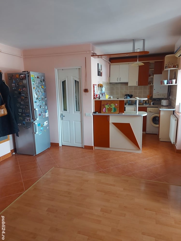 Apartament cu doua camere, zona Bradet 