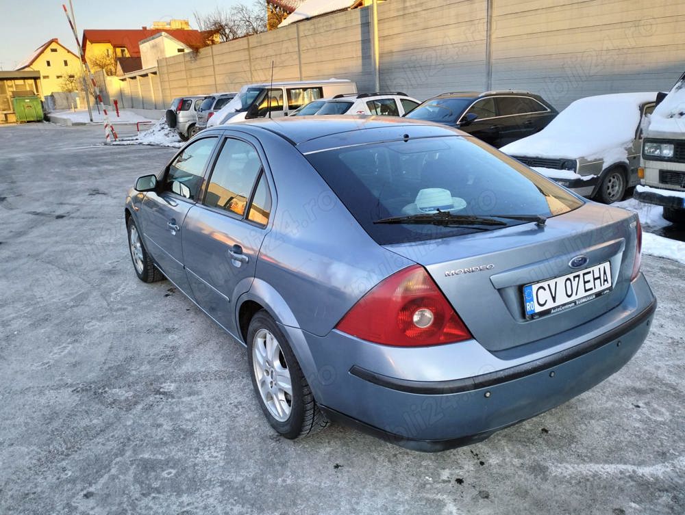 Vând Ford Mondeo