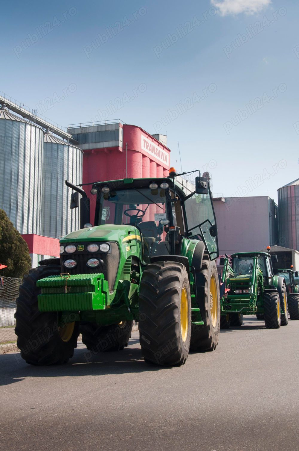 Tractorist pentru fermele de păsări din Brașov 